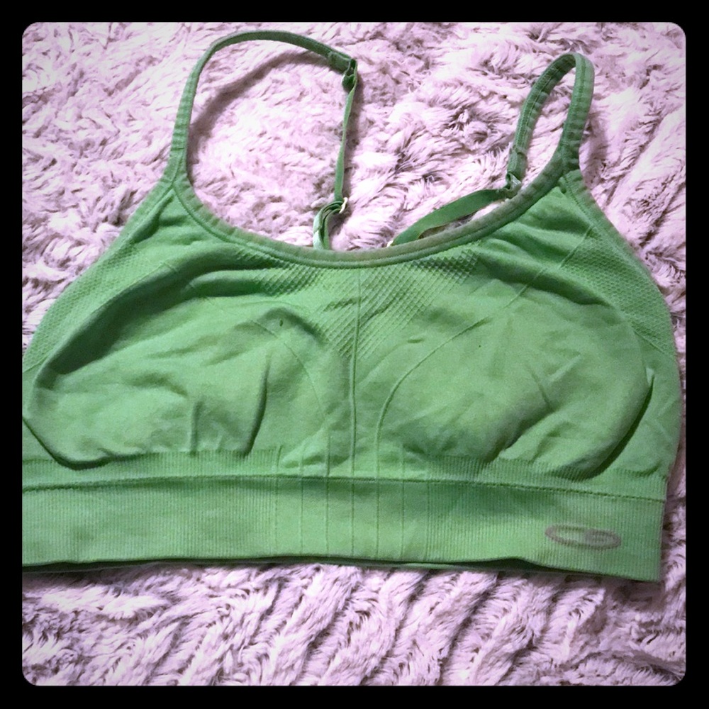 sports bra
